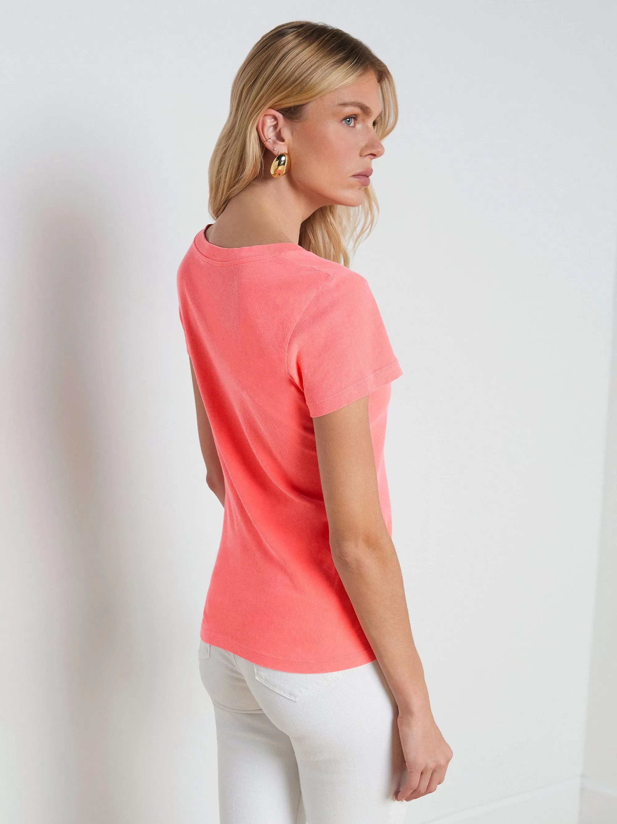 L'AGENCE Becca Katoenen T-Shirt Met V-Hals Neon Koraal Discount